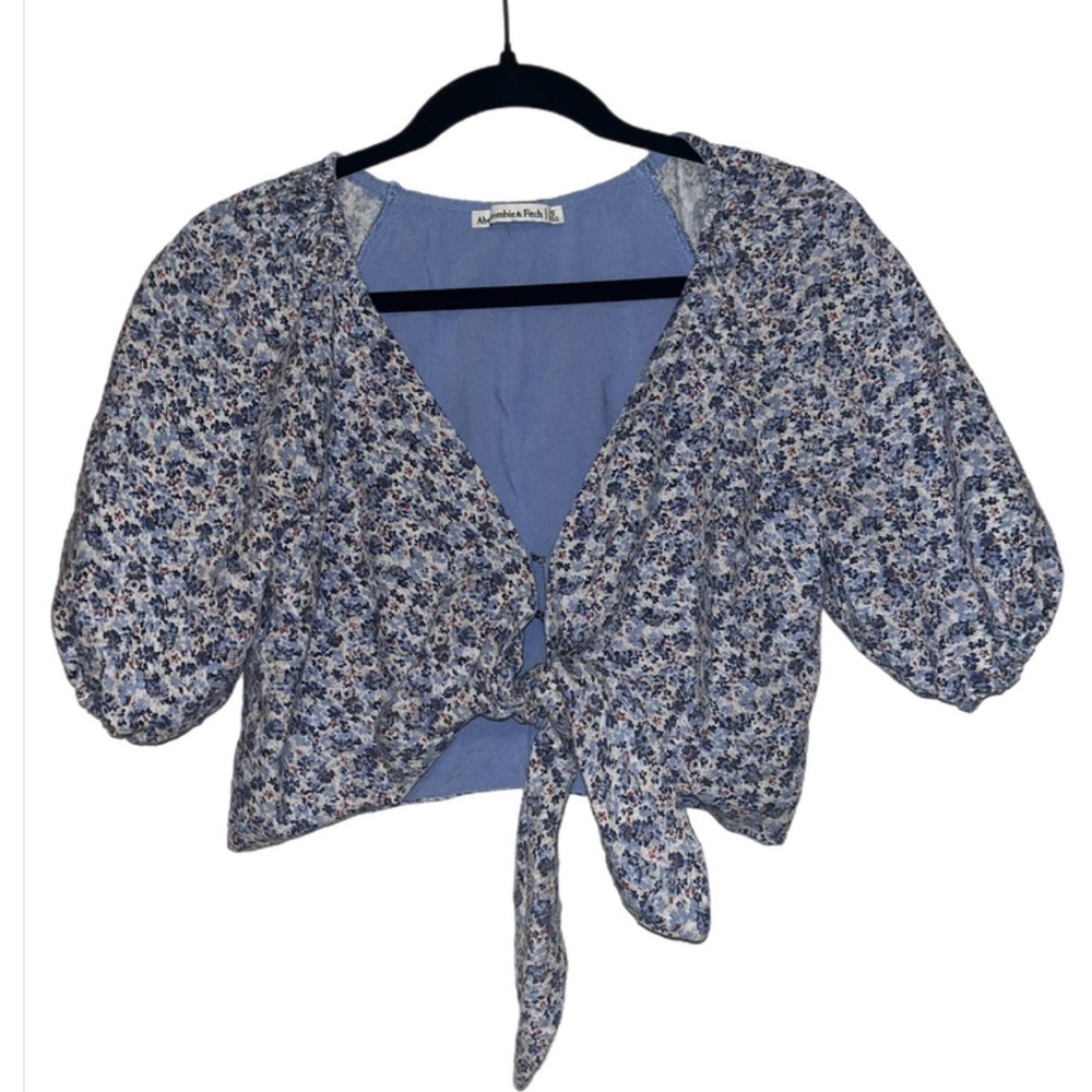 Abercrombie & Fitch Blue Floral Crop Top